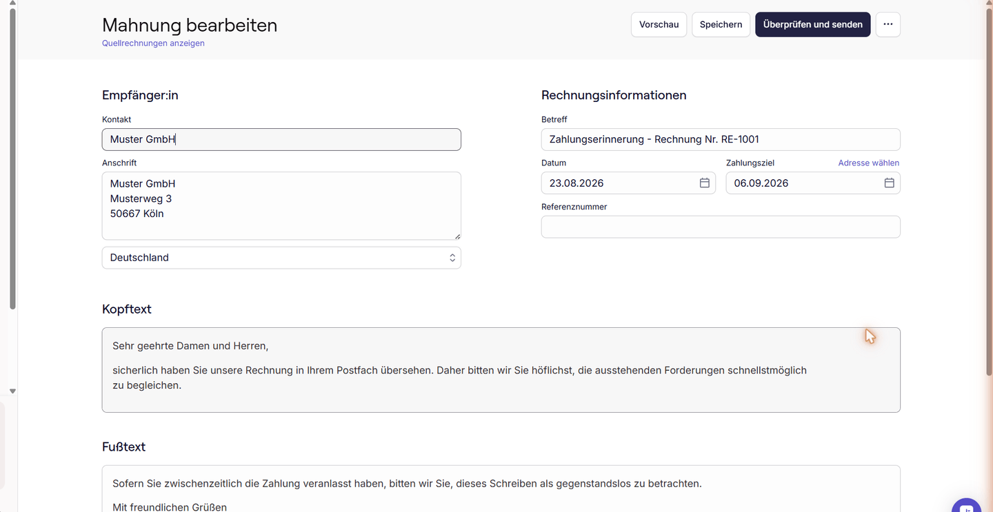 Die Seite Mahnung bearbeiten in sevdesk. Empfänger Muster GmbH mit Anschrift, Betreff Zahlungserinnerung - Rechnung Nr. RE-1001, Datum 23.08.2026, Zahlungsziel 06.09.2026 sowie vorbelegter Kopf- und Fußtext.