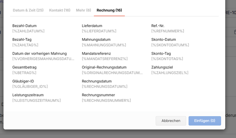 Der Dialog Platzhalter auswählen in sevdesk, Reiter Rechnung mit sechzehn Einträgen: unter anderem Gesamtbetrag, Mahnungsdatum, Datum der vorherigen Mahnung, Original-Rechnungsdatum und Zahlungsziel. Ein Platzhalter für Verzugszinsen oder Mahngebühren fehlt.